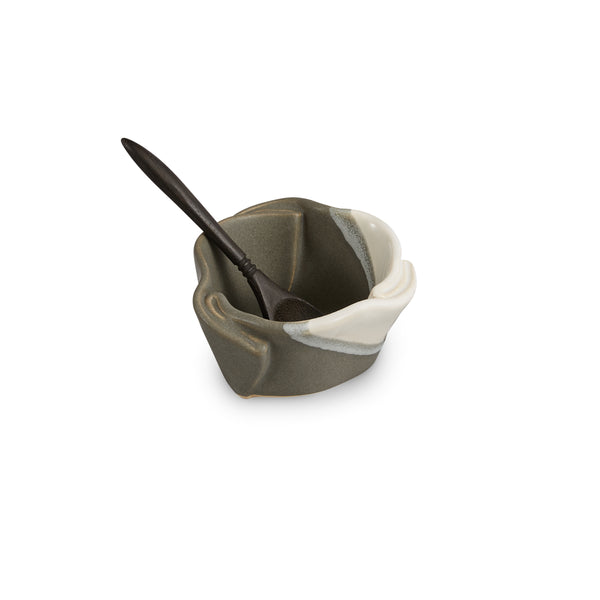 Tiny Pot with Spoon Gray